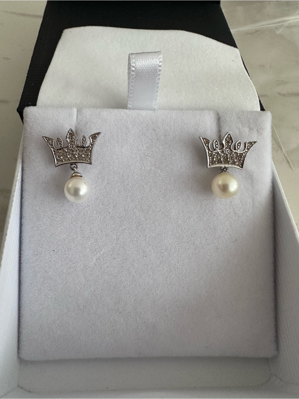 J.Estina 14k gold Crown Pearl Drop Stud Earrings